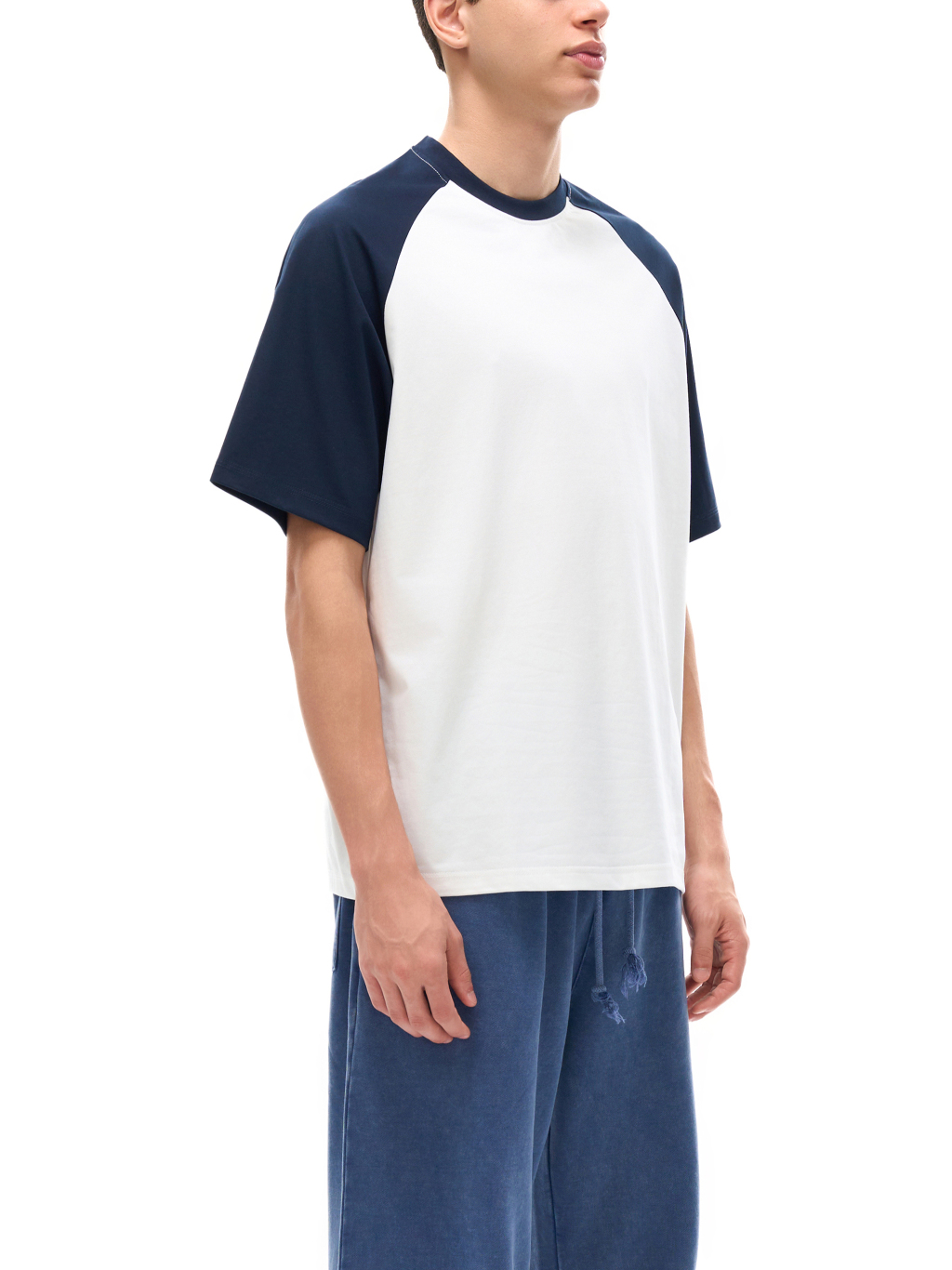 Color-Blocked Raglan T-Shirt – Essential Streetwear | Tapstitch-4
