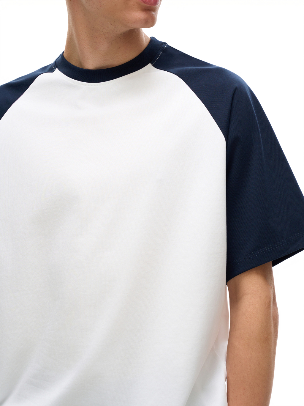Color-Blocked Raglan T-Shirt – Essential Streetwear | Tapstitch-7