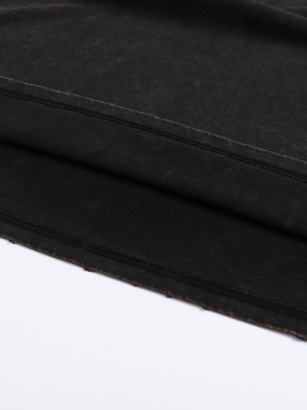 Frayed Vintage Washed T-Shirt – Essential Streetwear | Tapstitch-17