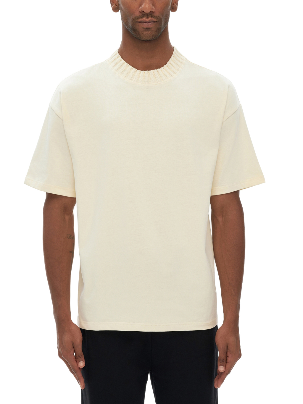 Heavyweight Knitted T-Shirt – Essential Streetwear | Tapstitch-3