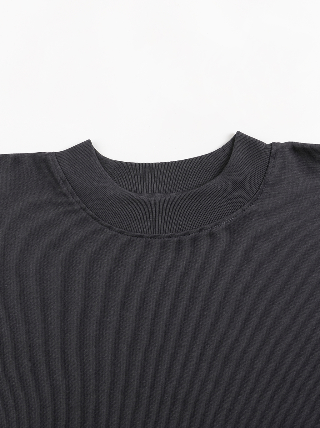 Boxy One-Piece Cut T-Shirt – Essential Streetwear | Tapstitch-7