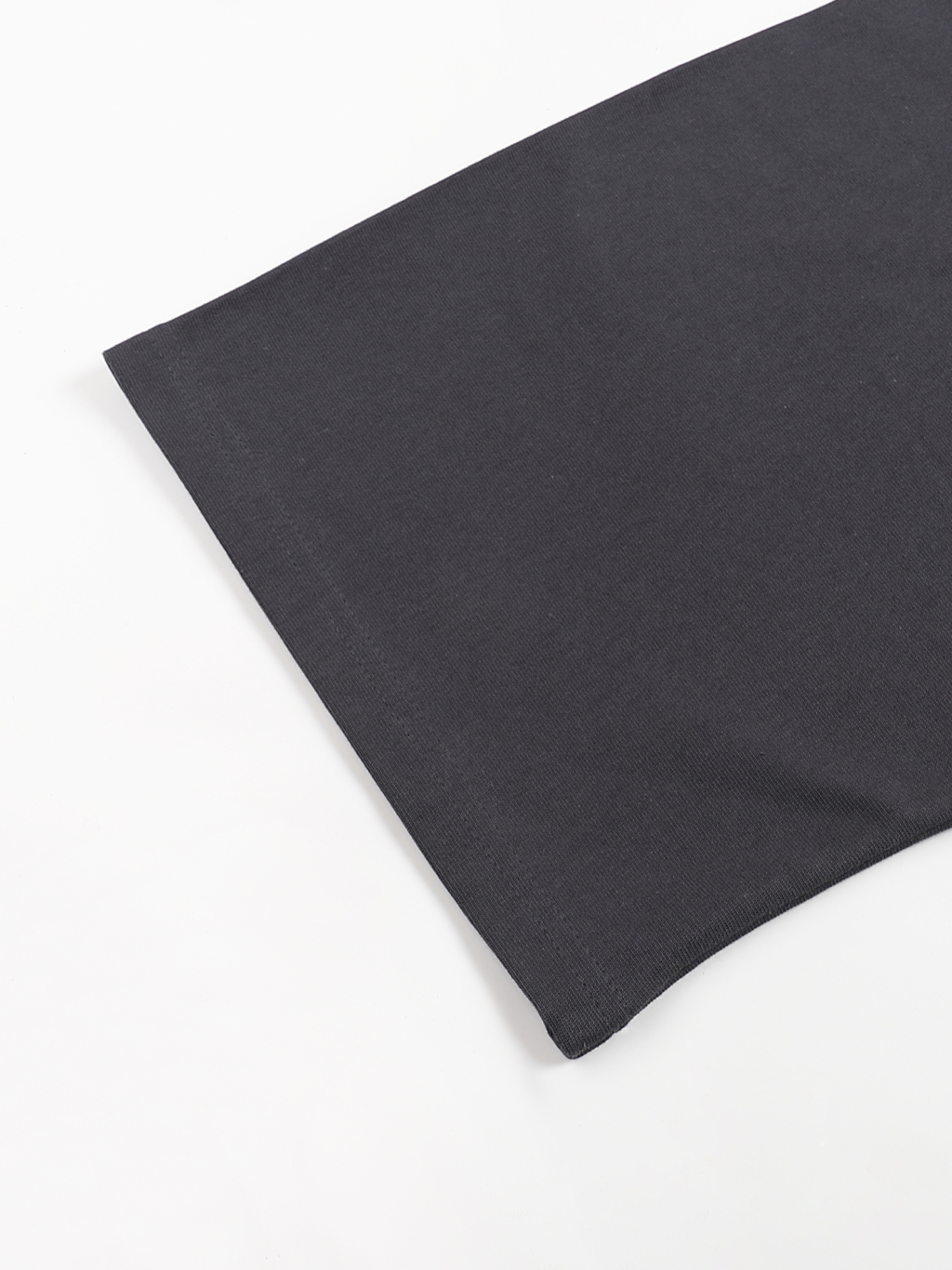 Boxy One-Piece Cut T-Shirt – Essential Streetwear | Tapstitch-8