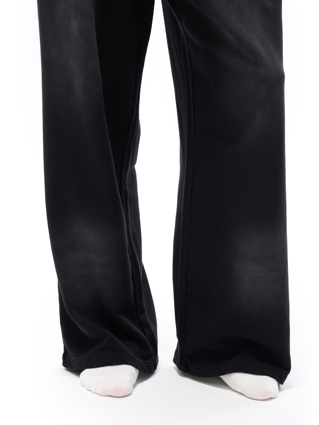 Monkey Washed Loose Fit Sweatpants – Essential Streetwear | Tapstitch-7