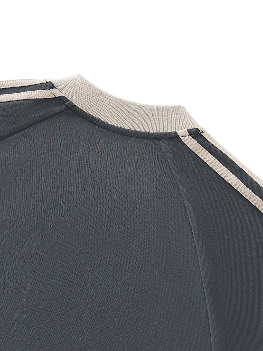 Color-Block V-Neck Long-Sleeve T-Shirt #RW0010 | TAPSTITCH-6
